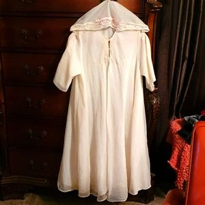 Vintage Retro Creme Hooded Night Robe